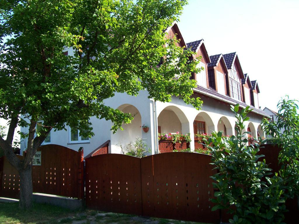 Ferienwohnung Haus Martha Balatonudvari Exterior foto